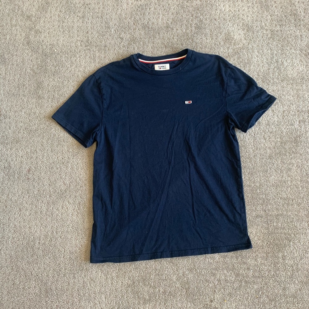 Tommy Hilfiger tee size L